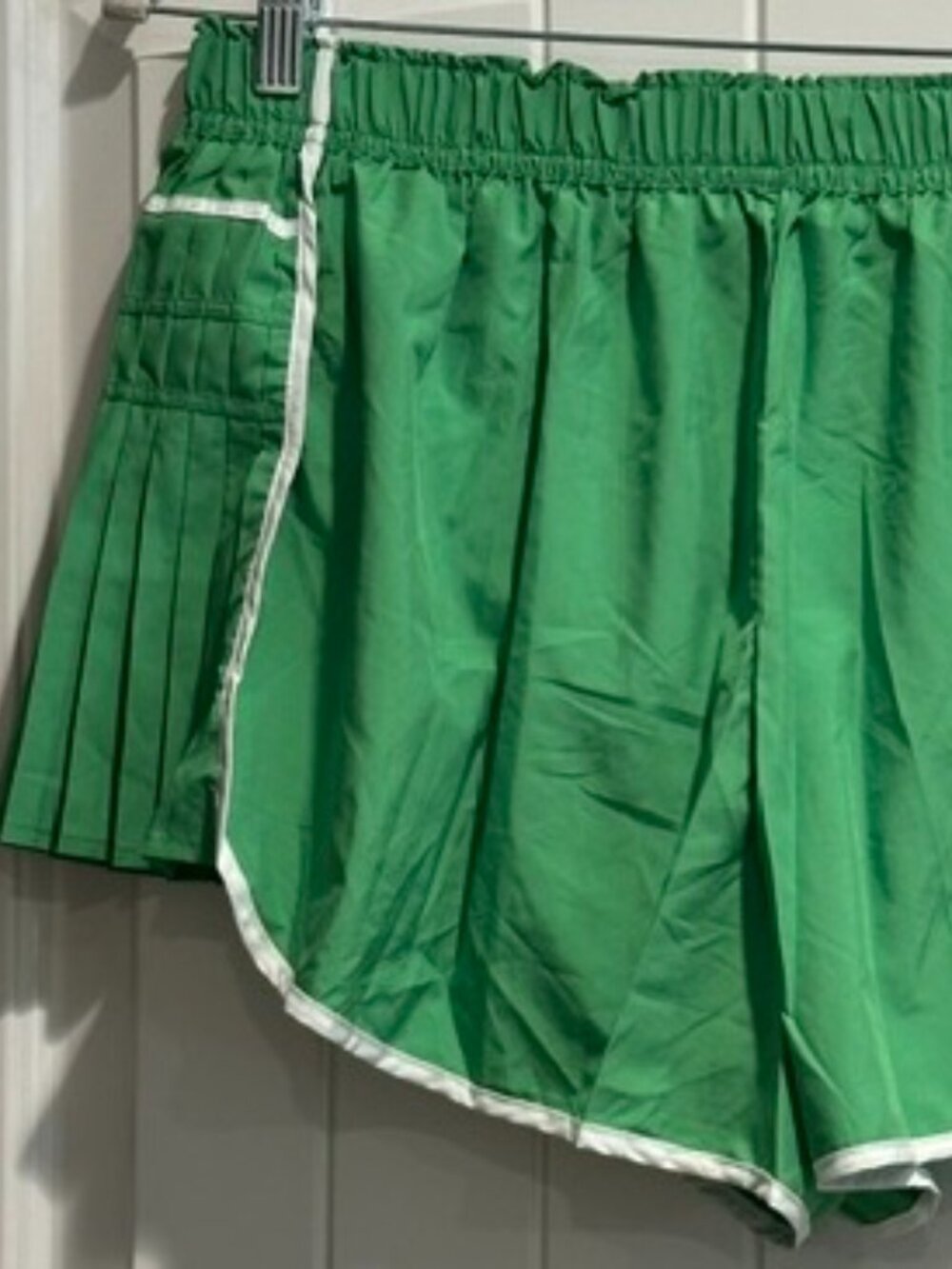 NWT Free People Movement Easy Tiger Shorts Kelly Green size- MEDIUM - Picture 2 of 6